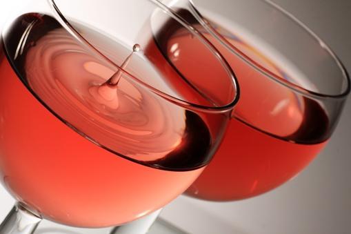 Pembe Şarap Bardak / Glass of Rosé Wine