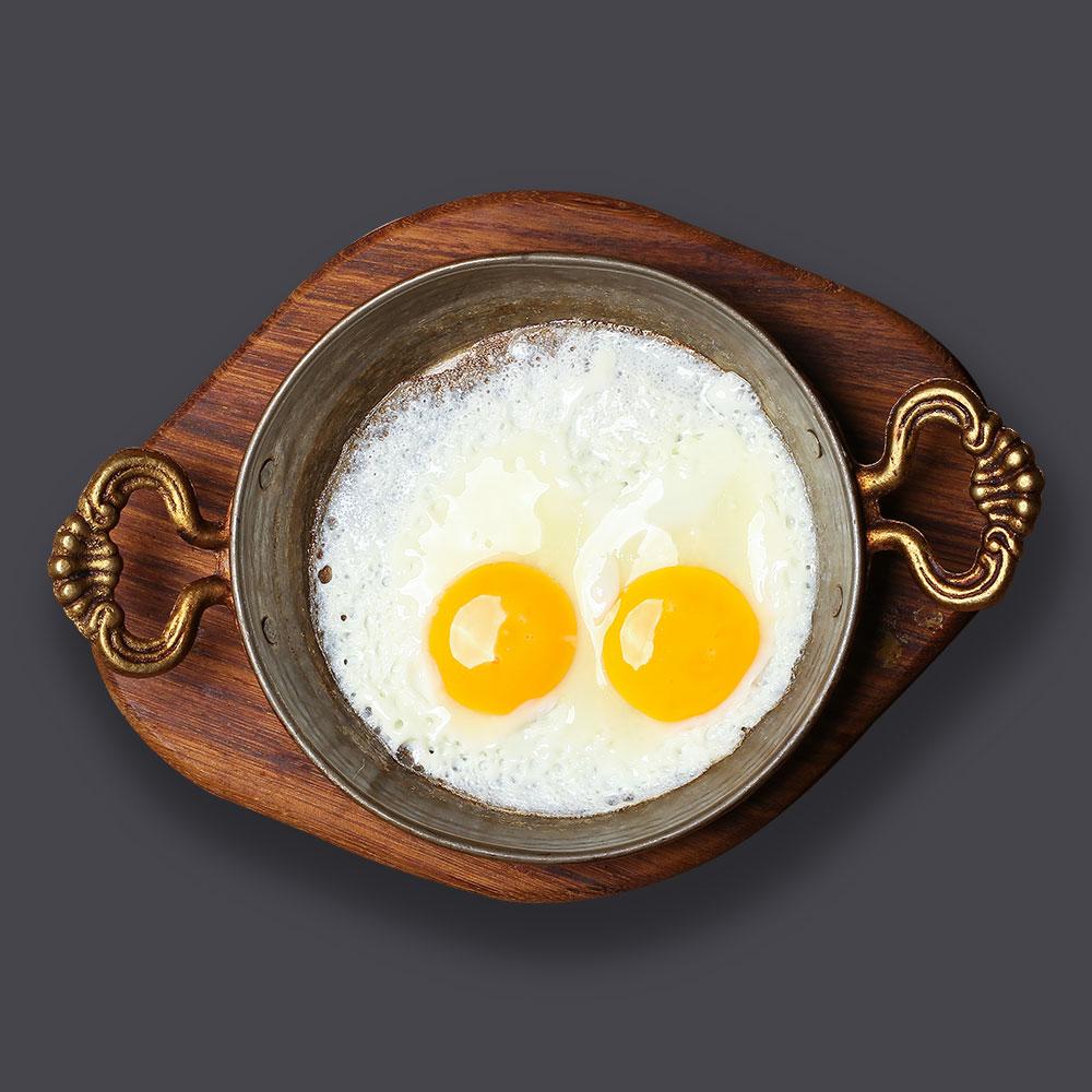 Sahanda Yumurta / Fried Plain Eggs